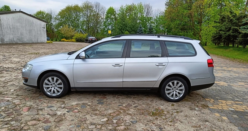 Volkswagen Passat cena 16900 przebieg: 238556, rok produkcji 2008 z Łosice małe 172